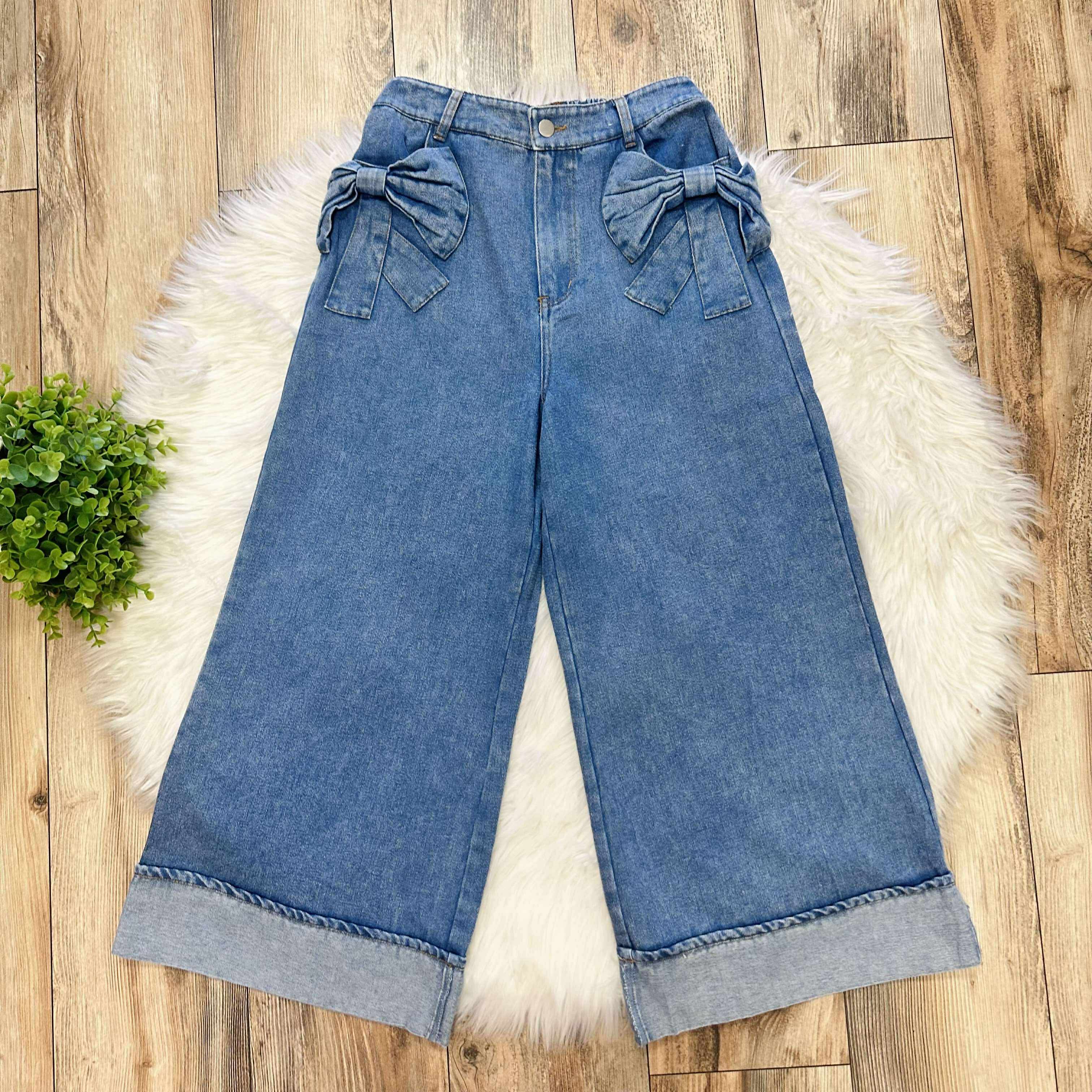 Women’s Washed Denim Wide Leg Bow Pocket Jeans Regular