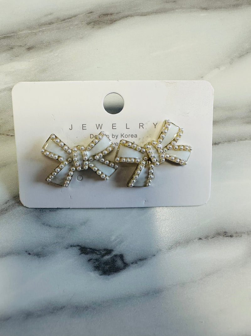 Women’s White Bow Earrings
