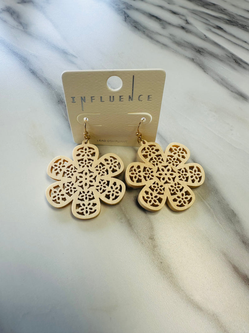 Women’s Wooden Flower Dangled Earrings