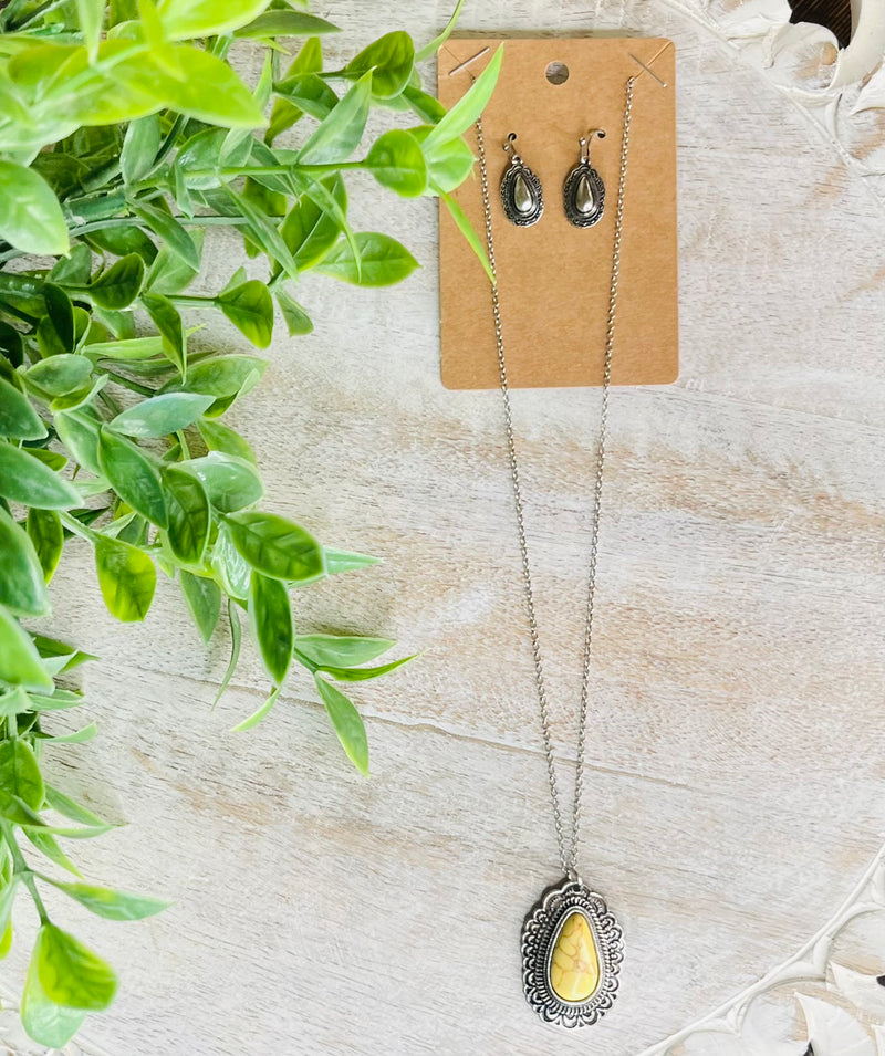 Women’s Yellow Western Earring and Necklace Set
