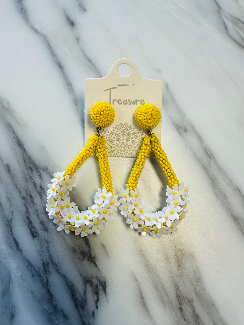 Women’s Yellow and White Flower Dangled Earrings
