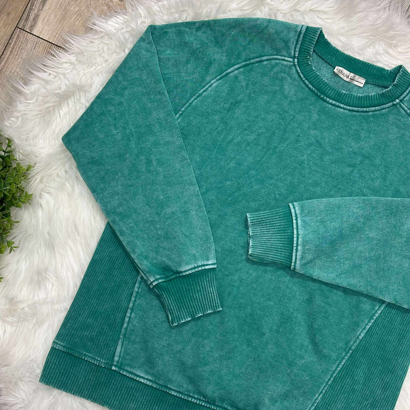 Zenana Basic Acid Wash Fleece Pullover Sweater with Side Ribbed Kelly Green
