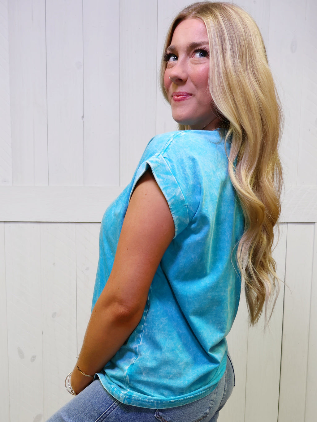 Zenana Crinkle Basic Washed Round Neck Short Sleeve Top