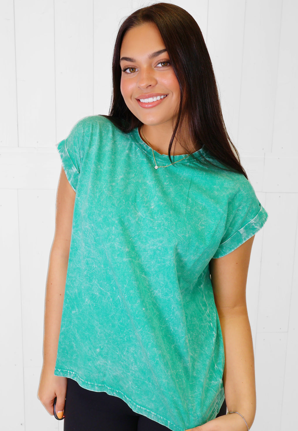 Zenana Crinkle Basic Washed Round Neck Short Sleeve Top