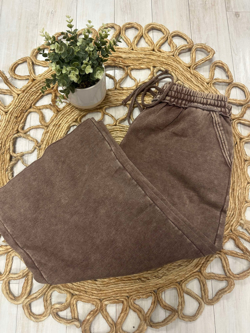Zenana Curvy Acid Wash Fleece Pants Mocha Brown