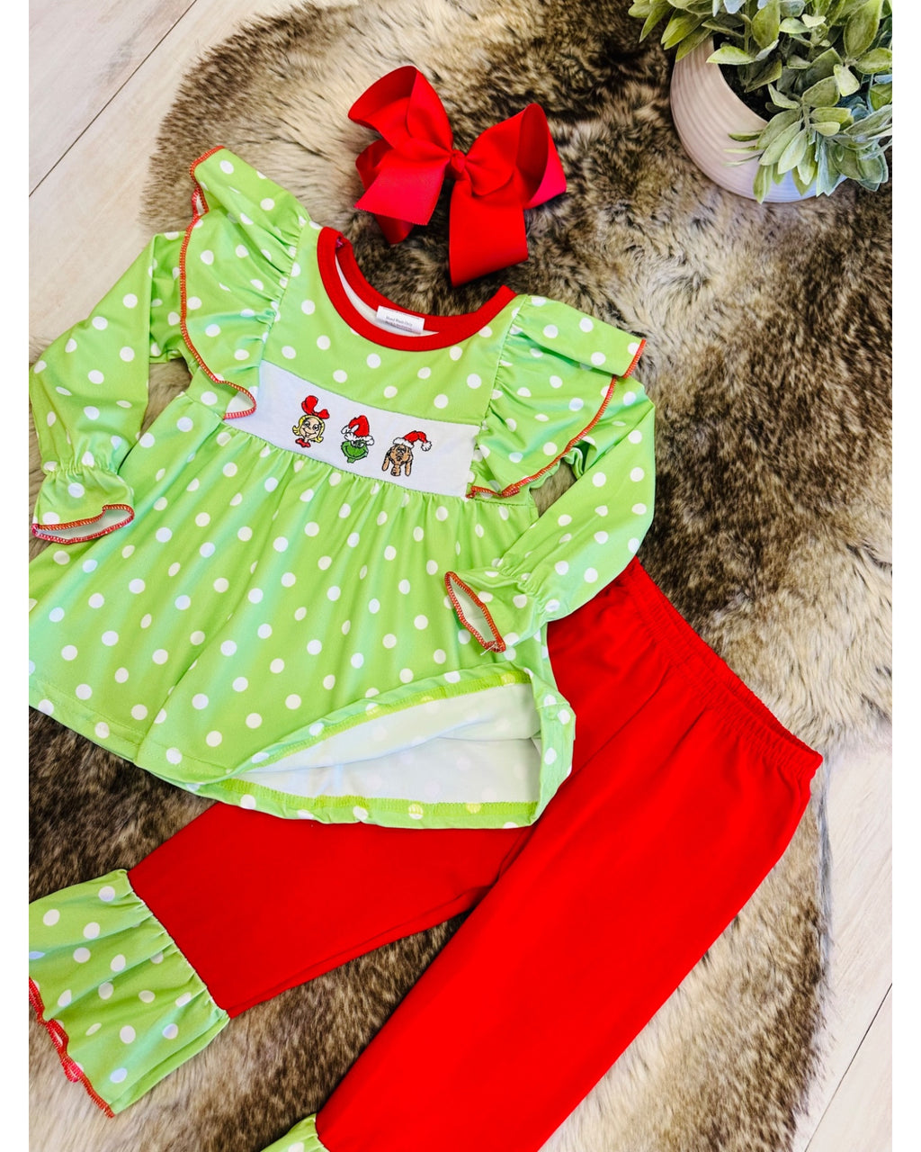 Grinch Character Christmas Outfit with White Polka Dots - Girls Pants Outfit - by Mini Mee - True to Size