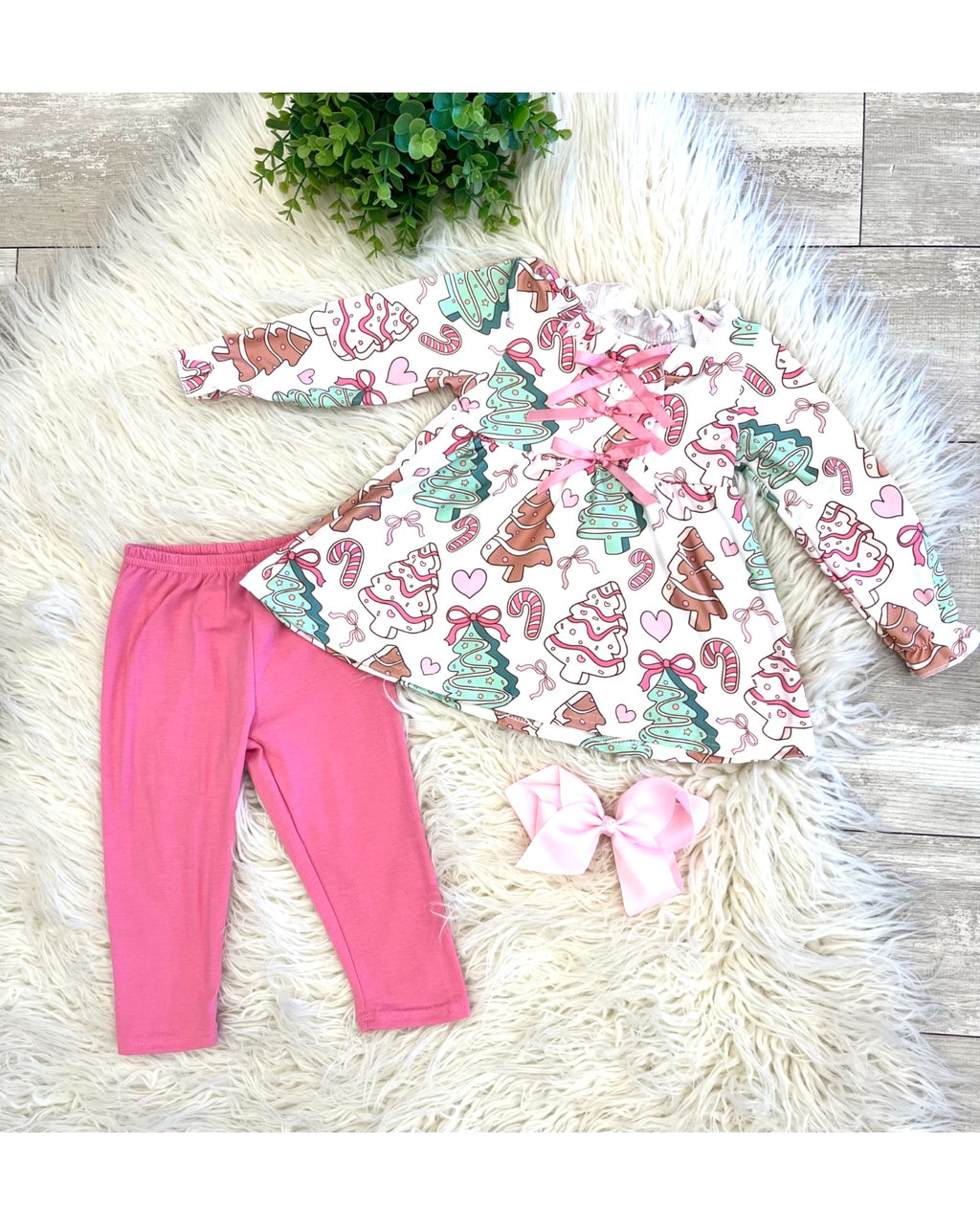 Christmas Holiday Pattern - Girls Pants Outfit - by Mini Mee - True to Size