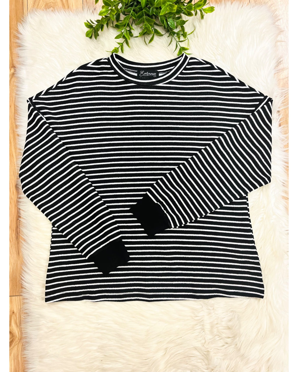 Black & White Striped Set - Women’s 2 Piece Pants Set - by Evermmee - True to Size