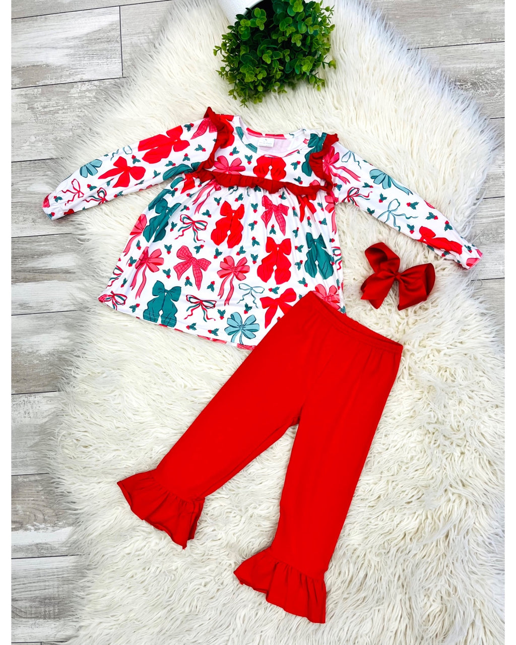 Red & Green Bow - Girls Pants Outfit - by Mini Mee - True to Size