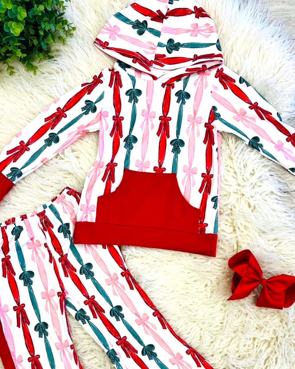 Christmas Santa Bows with Ruffle - Girls Pants Outfit - by Mini Mee - True to Size
