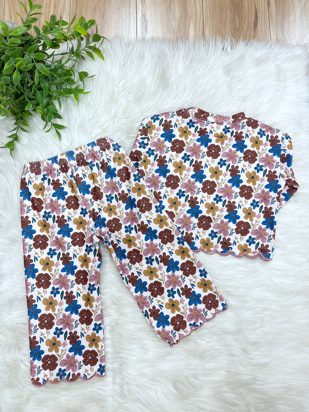 Long Sleeve Fall Floral Outfit with Scalloped Trim - Girls Pants Outfit - by Mini Mee