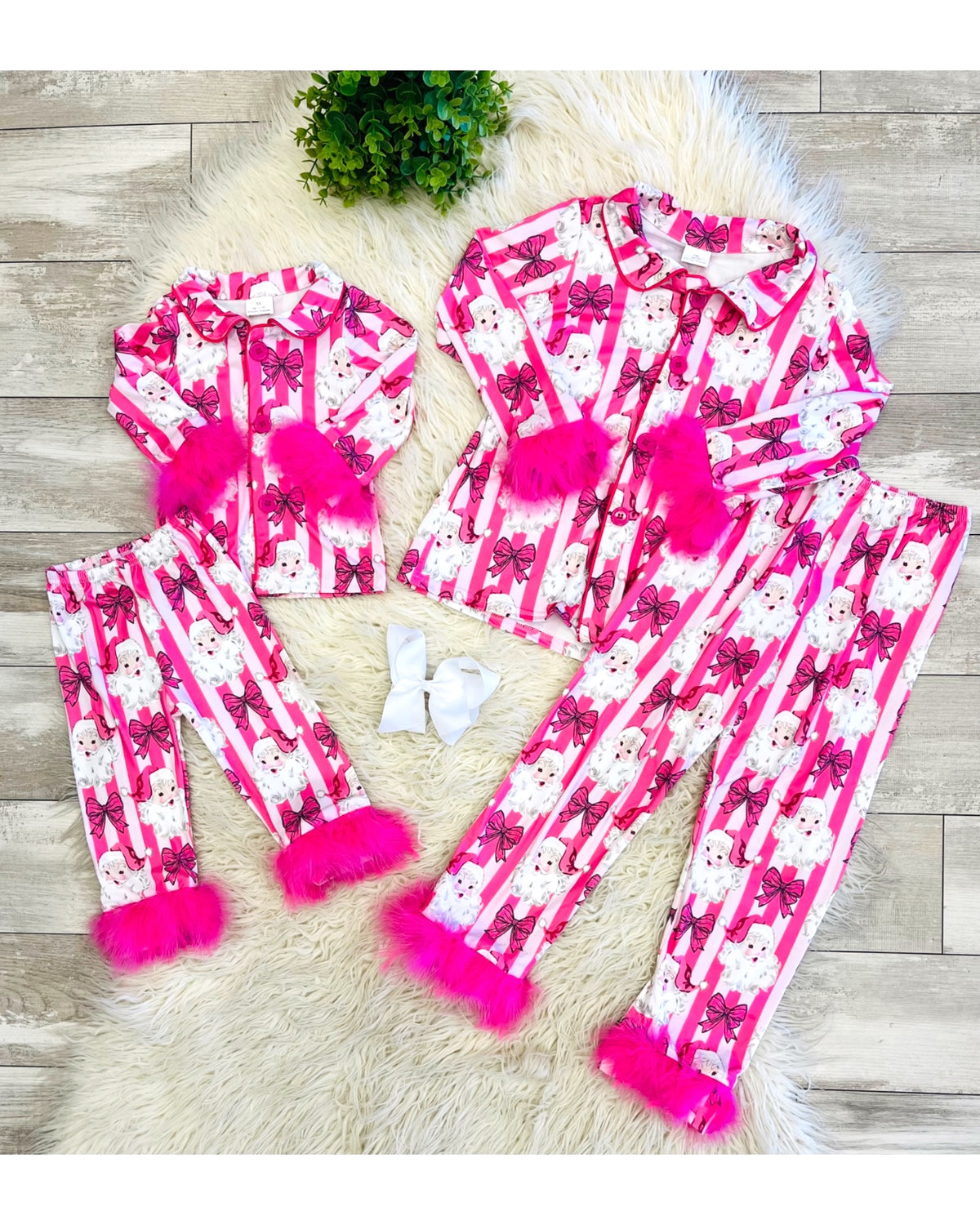 Fancy Pink Bow/Santa - Girls Pants Outfit - by Mini Mee - True to Size