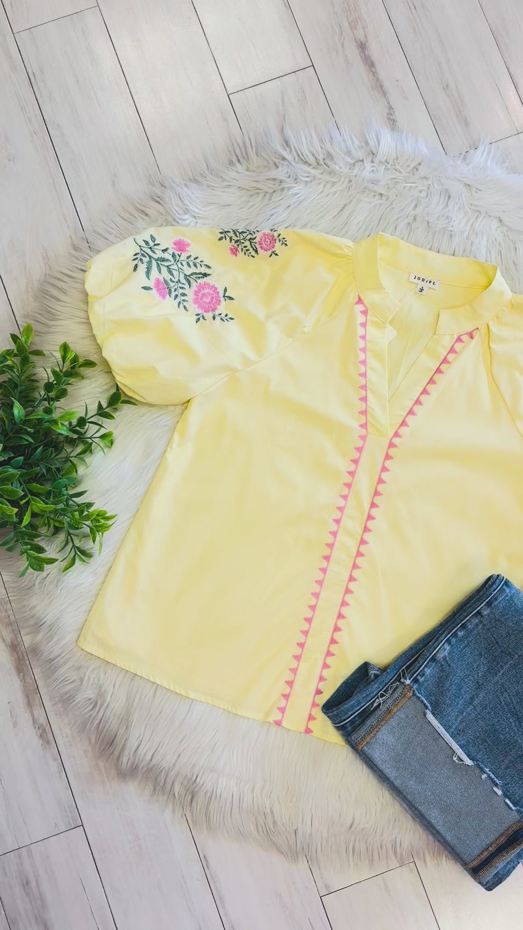 Women’s Jodifl Yellow Floral Embroidered Top