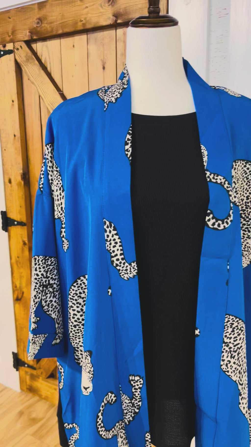 Women’s Umgee Jaguar Cardigan