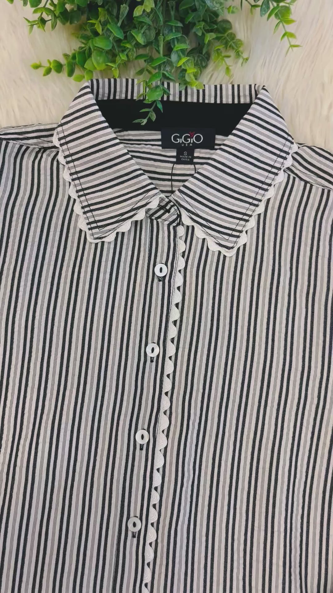 Women’s GiGiO Black Button Down Top