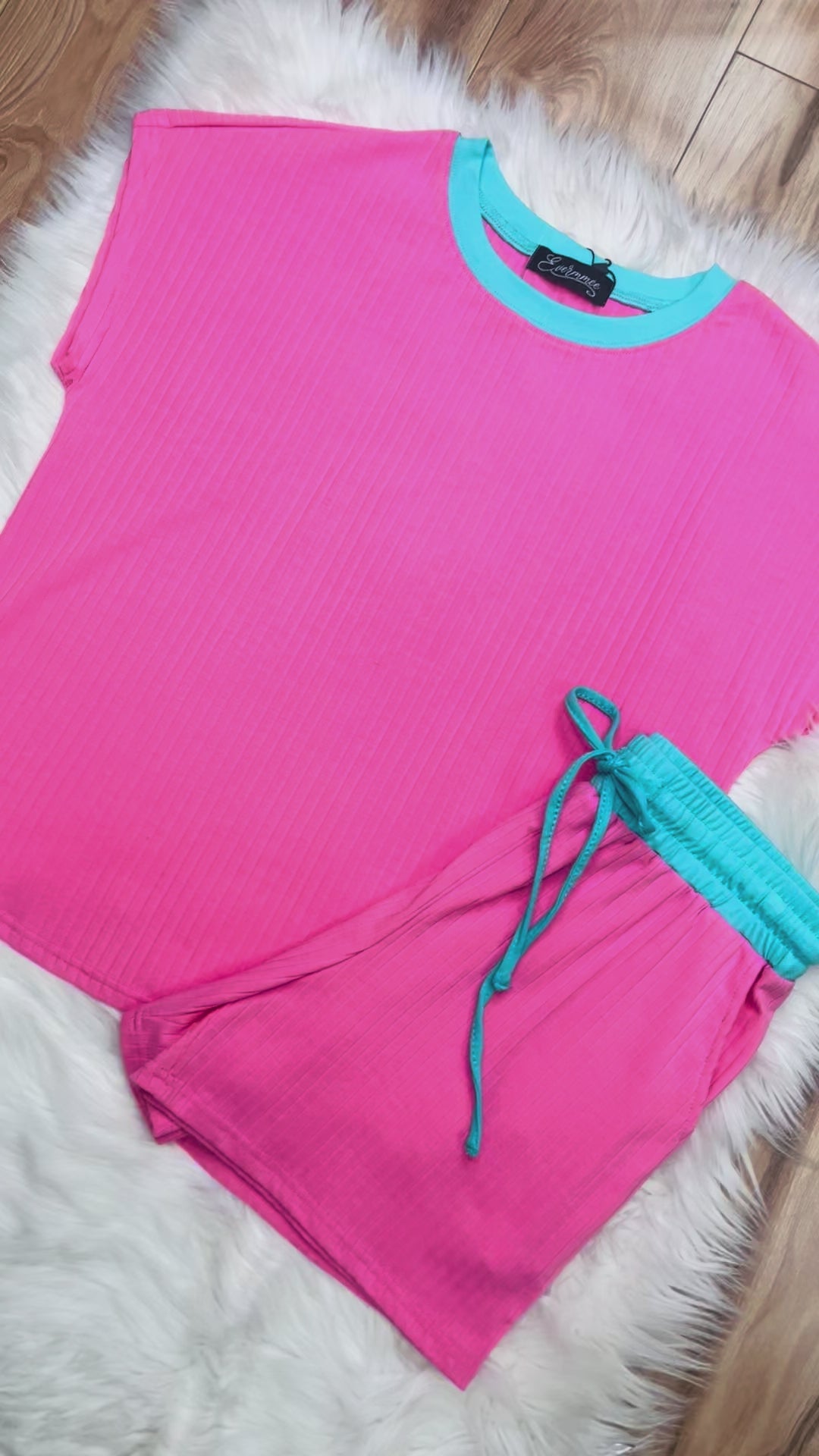 Women’s Evermmee Pink Short Set with Blue Trim