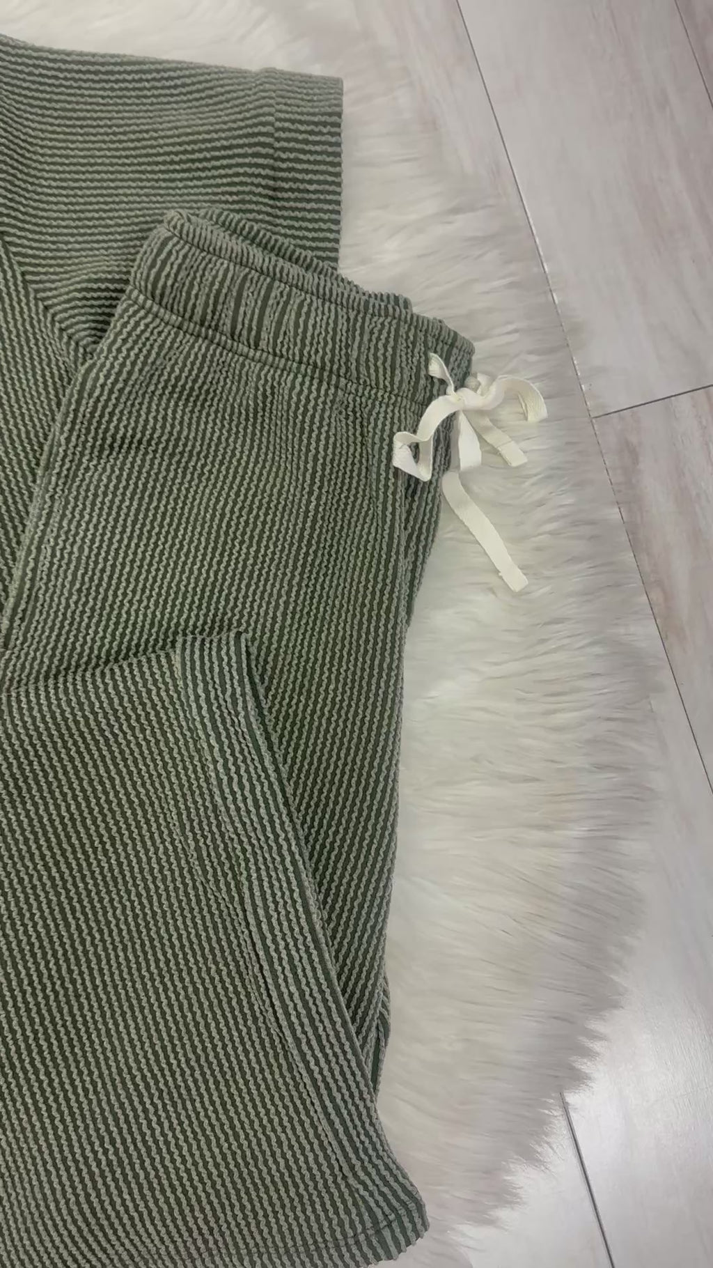 Women’s Ribbed Top and Drawstring Pant Set in Army Green